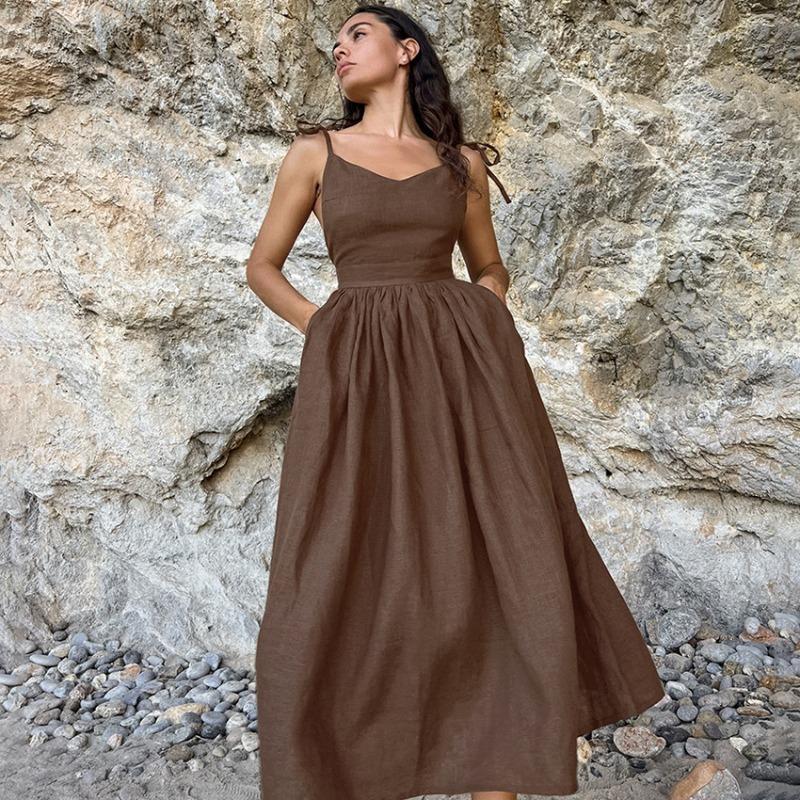 LYRIA French-style khaki cotton and linen breathable spaghetti-strap high-waisted dress, new European and American style, vacation style long dress