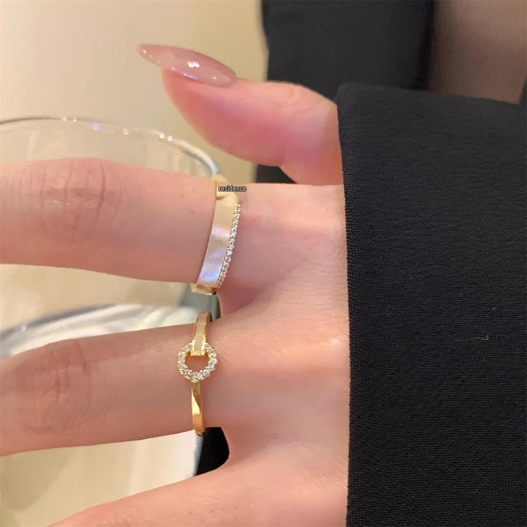 Korean Luxury Zircon Pearl Bow Ring - Vintage Niche Design, Women's Open Hand Jewelry