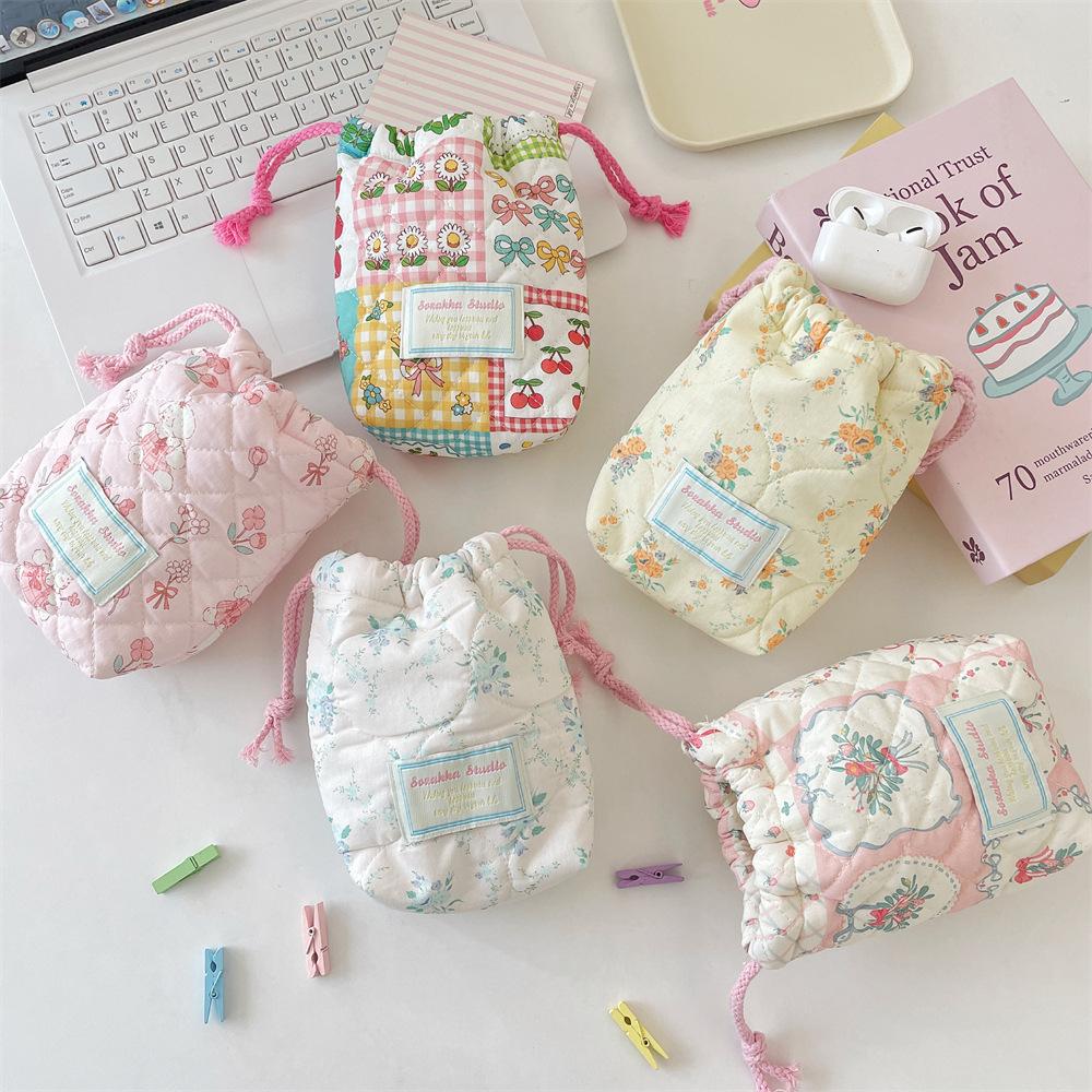 Women Drawstring Makeup Bag Cosmetic Bag Portable Polaroid Camera Case Drawstring Bag Key Earphones Lipstick Bags Drastring Bags