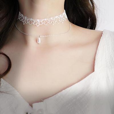 Collana Girocollo Floreale in Perle e Pizzo Libro Rosso