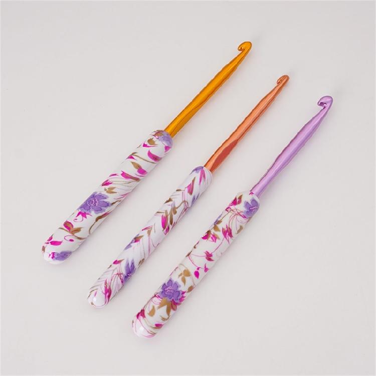 2.5mm-6.5mm Ergonomic Crochet Hooks Set, Crochet Needle for Beginner Hobbyist, Knitting Sweater Scarf Socks Hat Bag