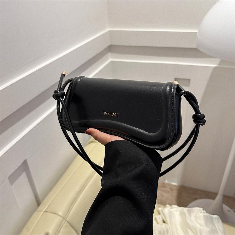 Textured solid color retro bag women's bag 2025 summer new casual messenger bag simple shoulder armpit bag
