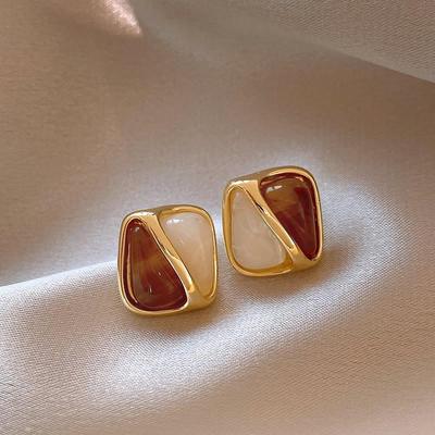Maillard Color Block Sugar Cube Retro Earrings - Women's High-End Unique Studs 2025