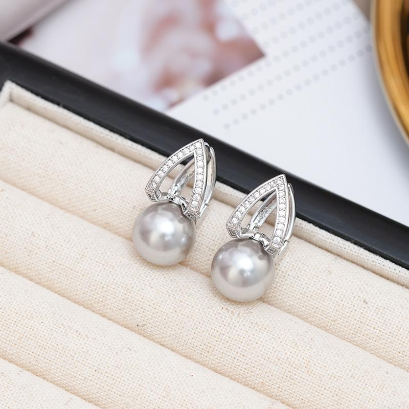 Real many hemp gray water drop horseshoe pearl pendant earrings for women's Chen Shu, the same light luxury high-end stud earrings, high-end earrings.