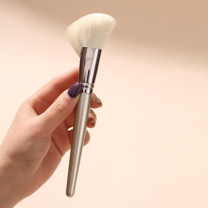 Champagne Gold Soft Bristle Makeup Brush Set - Stippling, Blush, Contour, Loose Powder Brushes with Animal Wool.