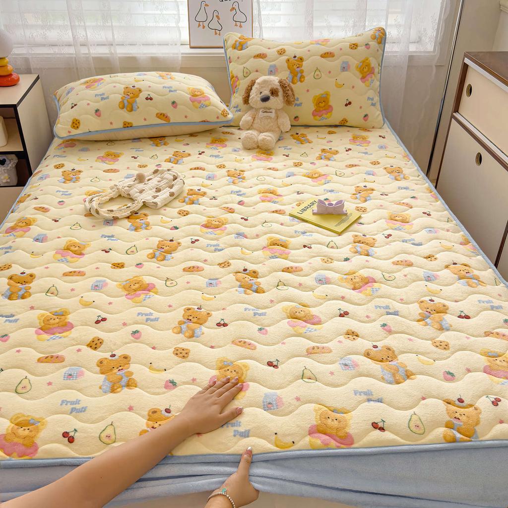 New Winter Milk Velvet Fitted Sheet, Single Piece Thickened Milk Velvet Cartoon Quilted Fitted Sheet, All-inclusive Anti-slip Bed Sheet