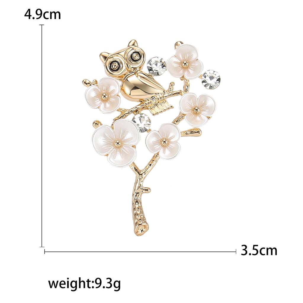 Rhinestone Plum Blossom Branch Pins for Women Pearl Plant Brooches Office Party Friends Gifts Jewelry Accessories