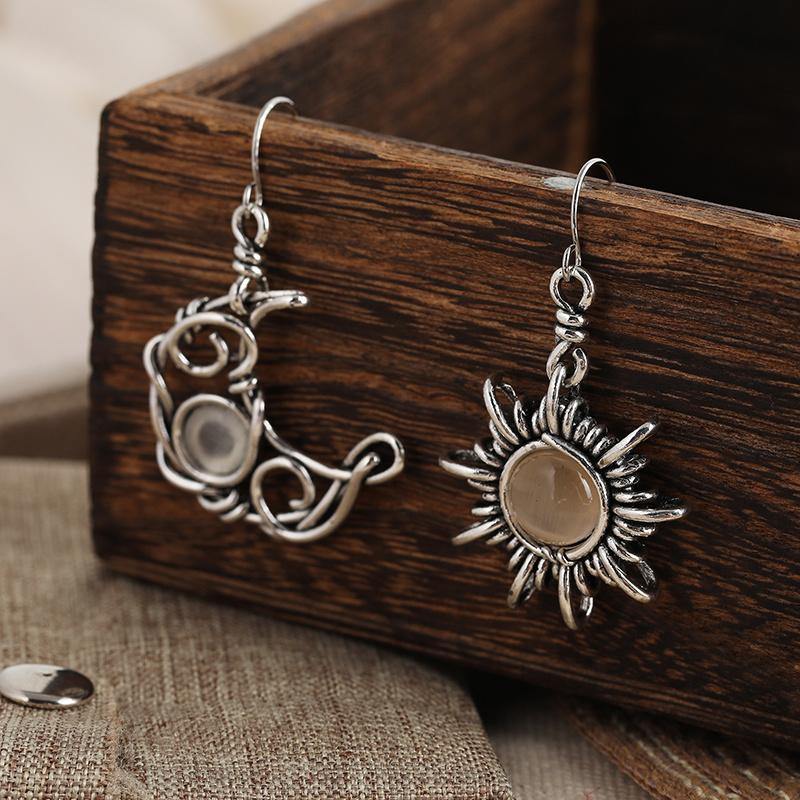 Vintage Exquisite Silvery Plated Sun Moon Pattern Pendant Earrings for Women's Creative  Jewelry Accessories Perfect Gift