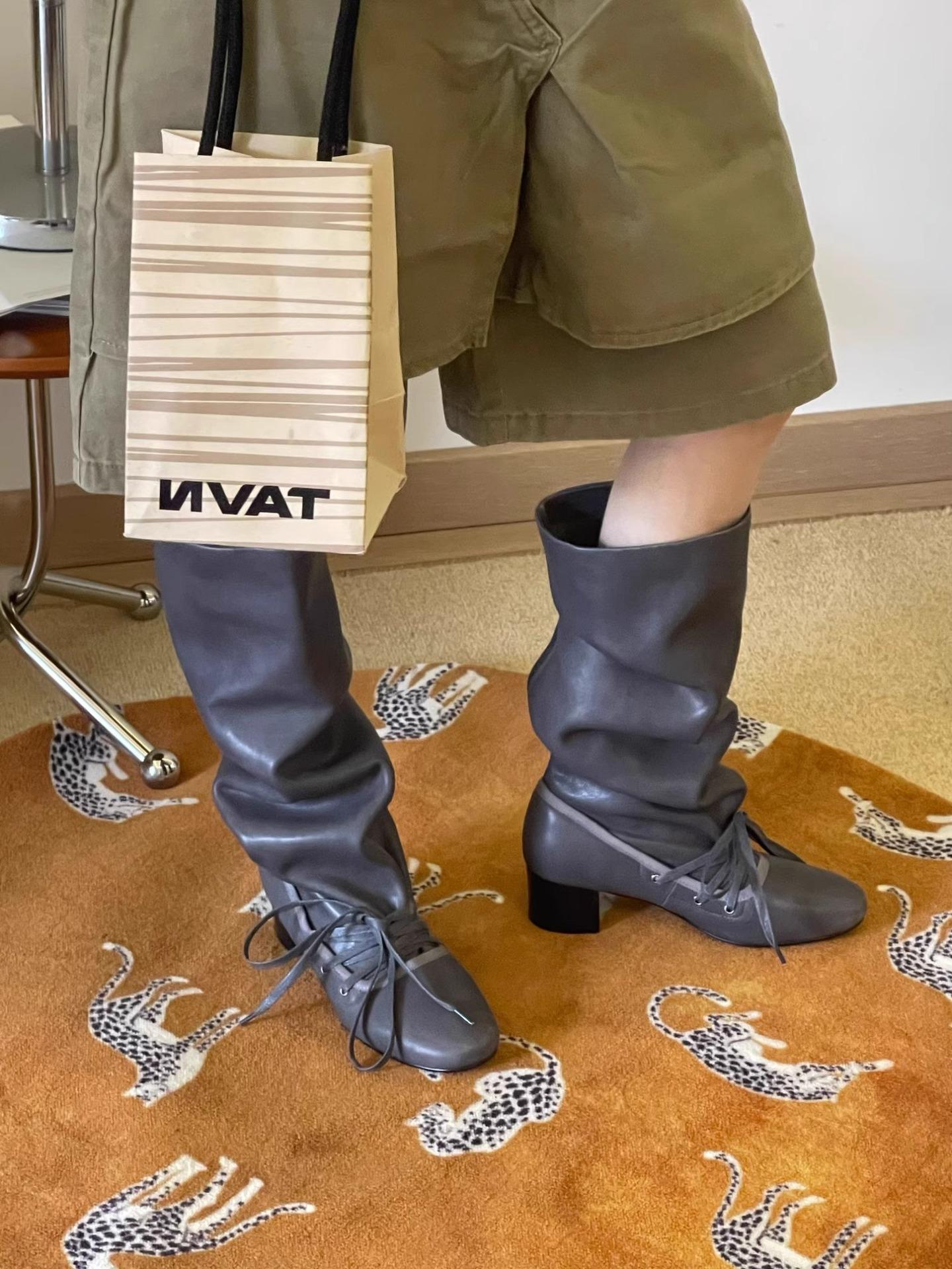 

Korean niche ballet style lace-up stacked boots women s boots 2025 autumn new thick heel wide tube knight boots 40 серый