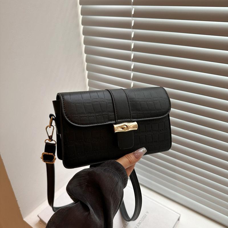 

Premium sense light luxury niche white crocodile pattern underarm bag women s 2025 new single shoulder crossbody small square bag summer