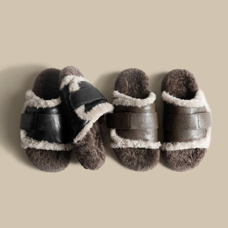 New Style of Warm Fleece Lazy One-shoulder Shoes for Women with Thick Soles Worn Over Them