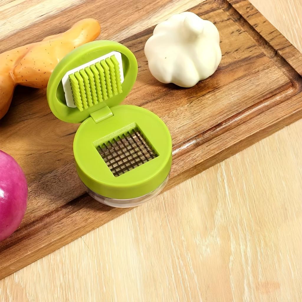 1pc Heavy Duty Garlic Press And Mincer - Manual Crusher And Chopper with Easy Clean Chopping Plate, Compact Handheld Design, Plastic And Garlic Clove