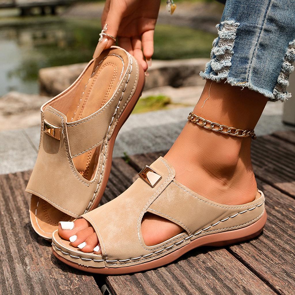 Pegged-toe and Pointed-toe Fashion Sandals for Women, New Large-size Roman Women's Slippers, Outdoor Thick-soled Beach Slippers