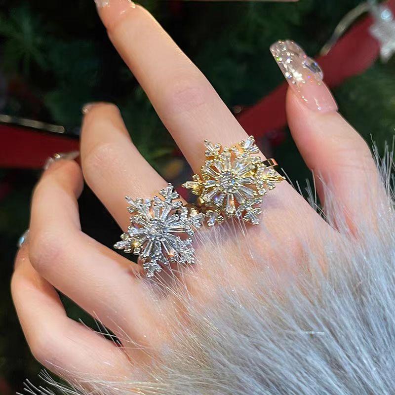 Fashion Luxury Crystal Snowflake Rings for Women Rotatable Anti Stress Anxiety Zircon Adjustable Ring Christmas Jewelry Gifts