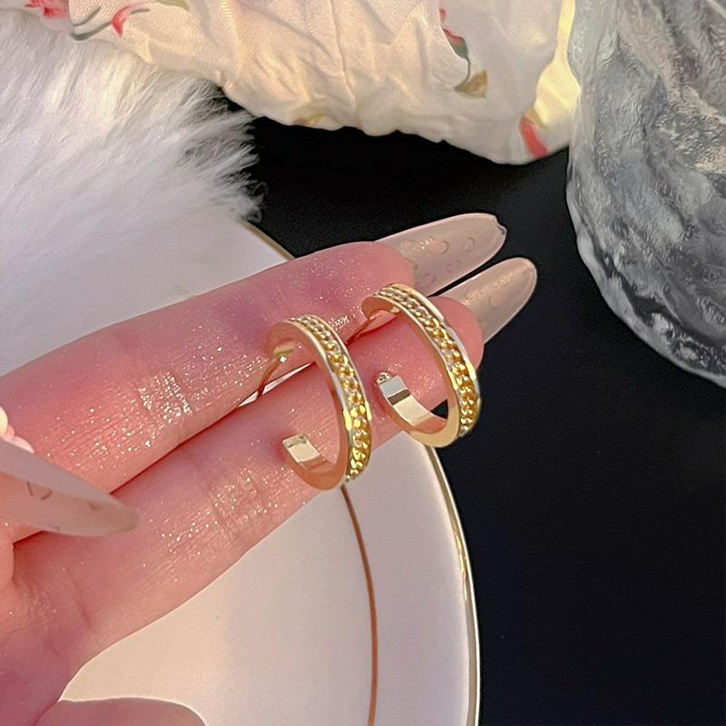 Gold Ring Earrings Women's Ear Buckles Light Luxury High-end Earrings Autumn and Winter Ring Earrings