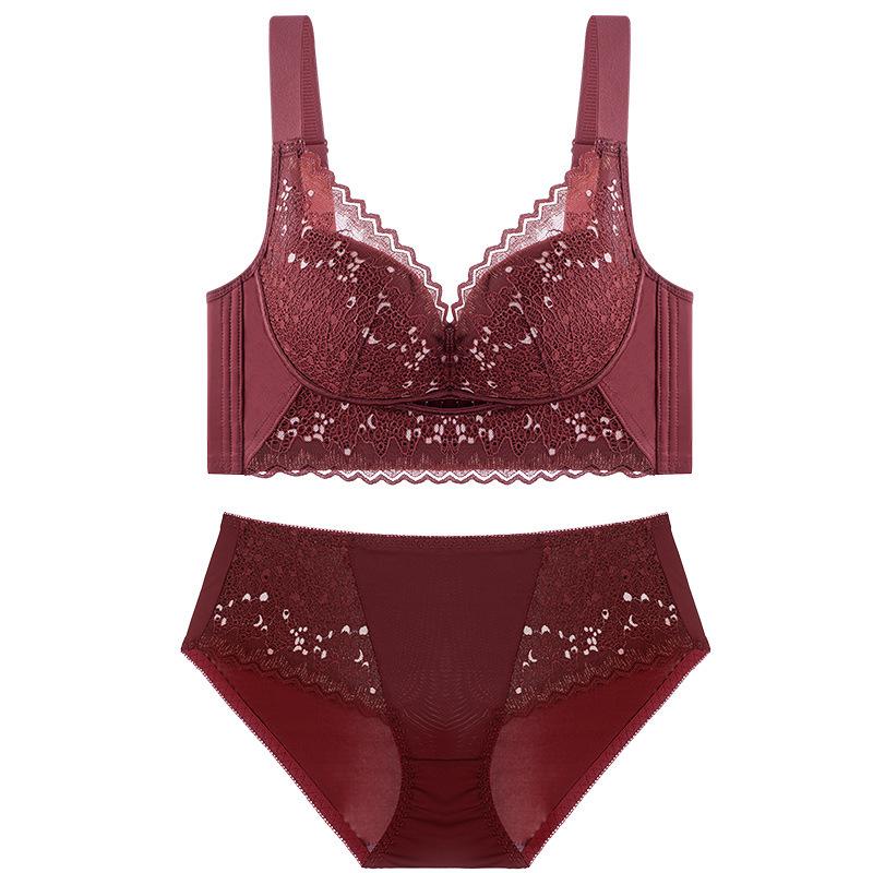 Elegant Lace Push-Up Bra: Medium-Thick, Wire-Free, Supportive for Small Busts