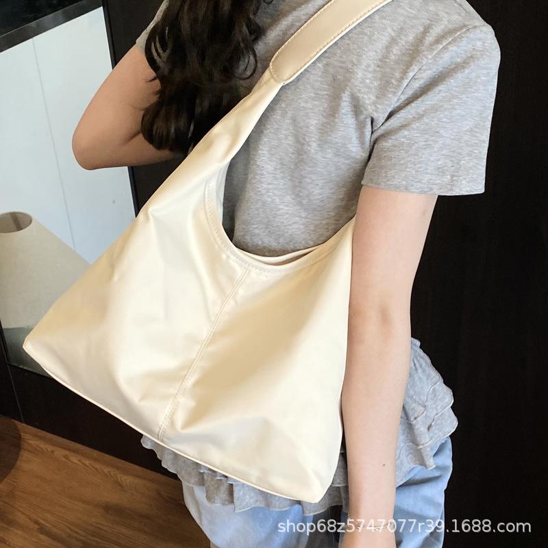 2025 New Light Luxury Lazy Style Underarm Tote Bag Niche Design Shoulder Bag Simple Casual Simple Commuter Bag