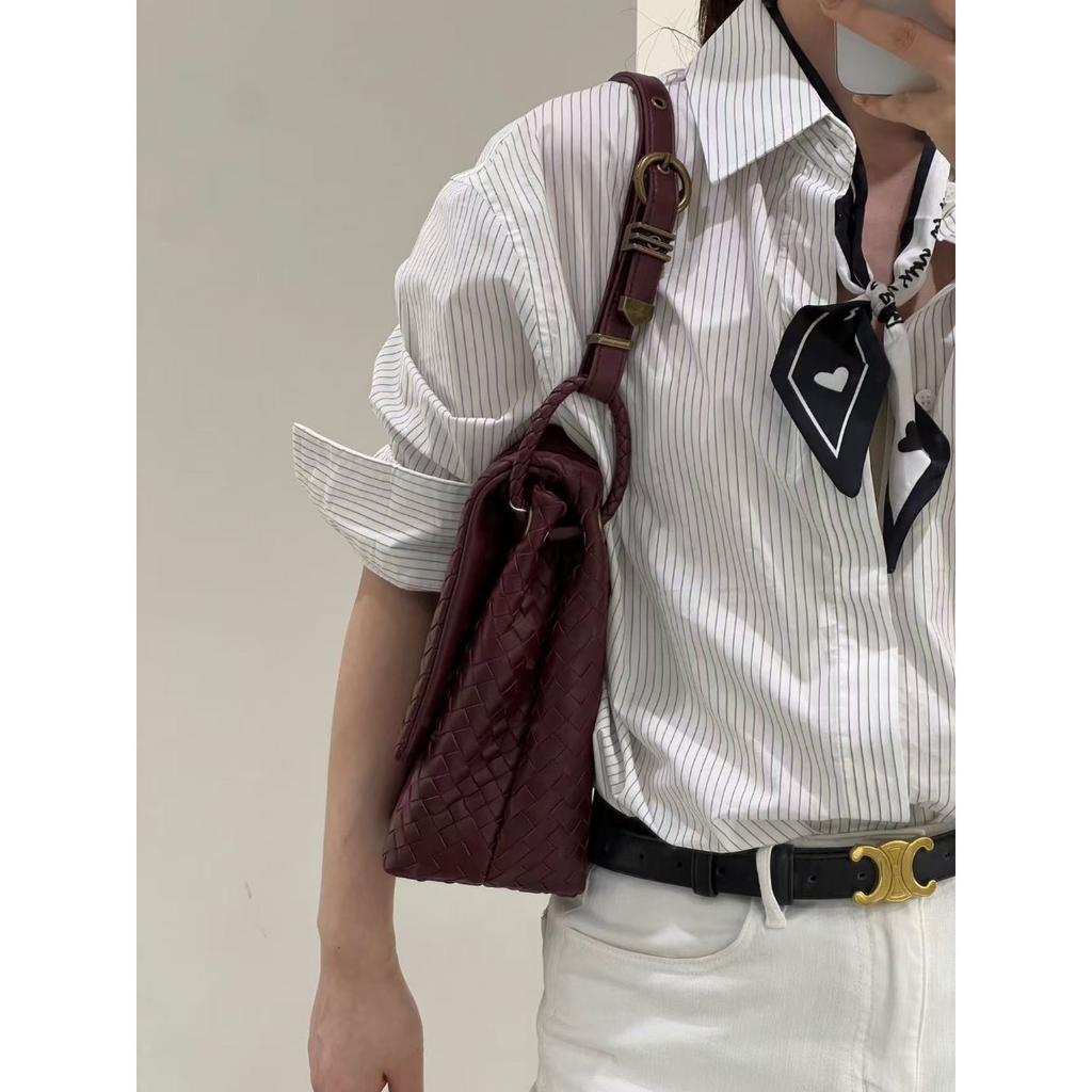 Simple and versatile light luxury flap bags, a variety of leather women's bags, hand-woven bags, high-end sheepskin shoulder bags