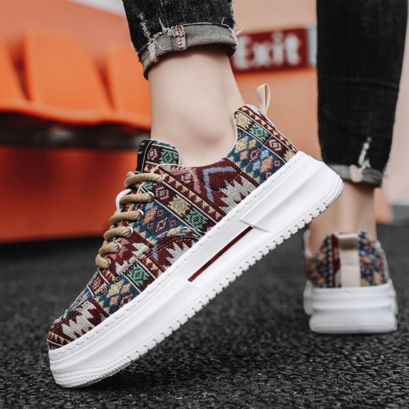 Ethnic Style Men's Stripe Sneakers Casual Breathable Canvas Shoes Loafers Fashion Trend Male Flats Boards Shoes Tennis Masculino