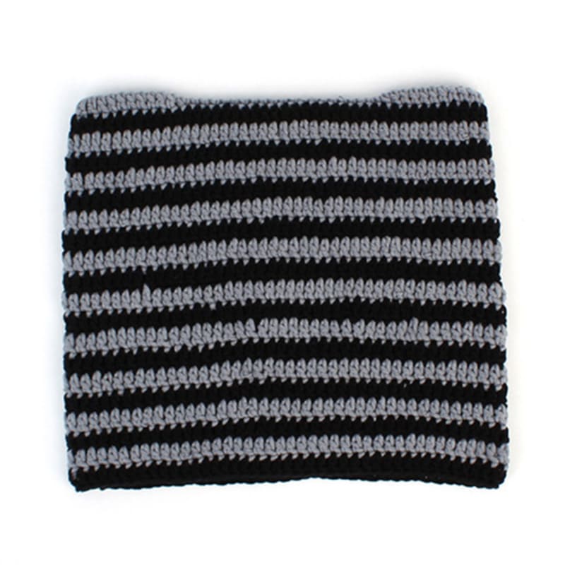 

Universal chemistry Horn Stripe Gray Beanie FREE