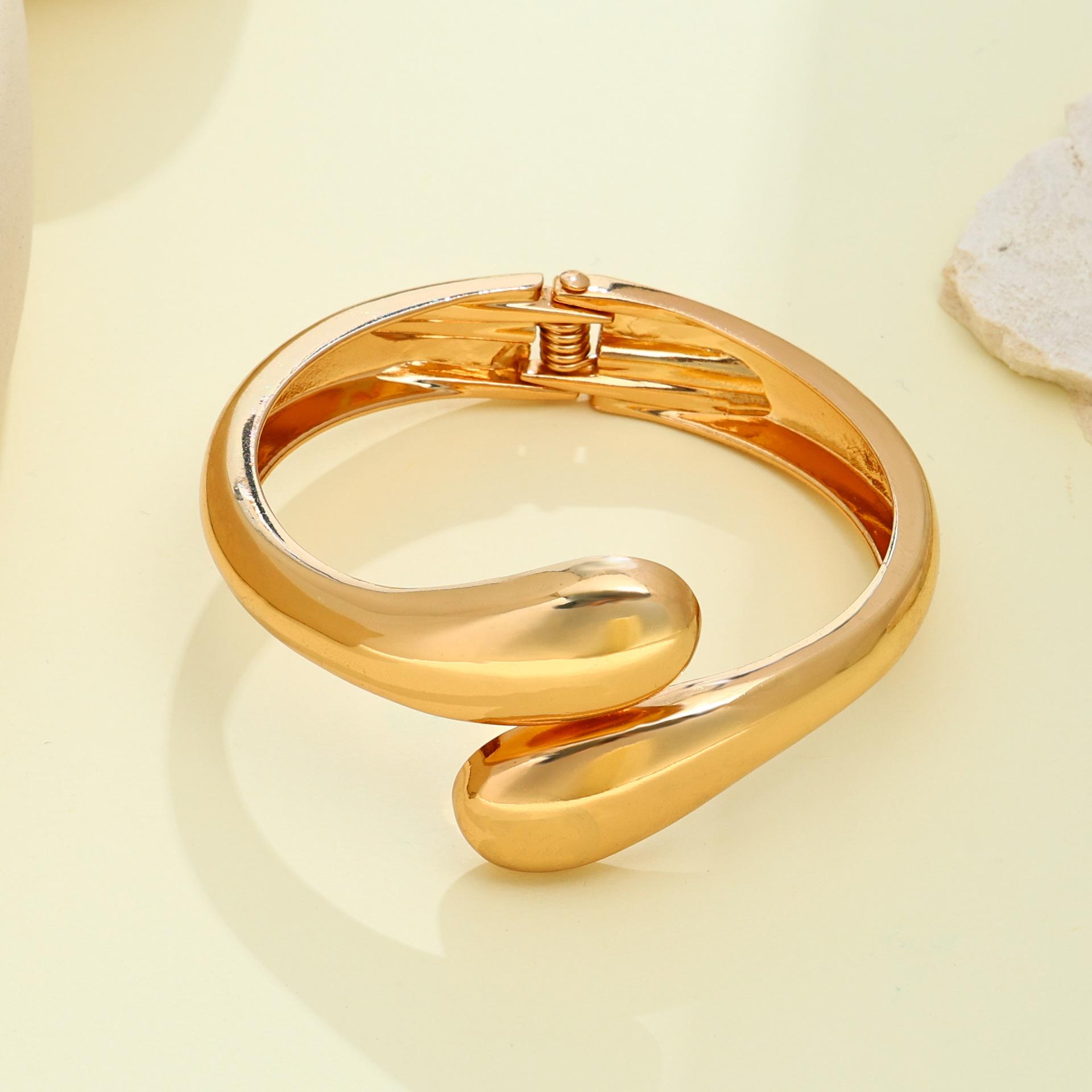 Design geometric smooth light luxury bracelet bracelet personalized plain ring jewelry