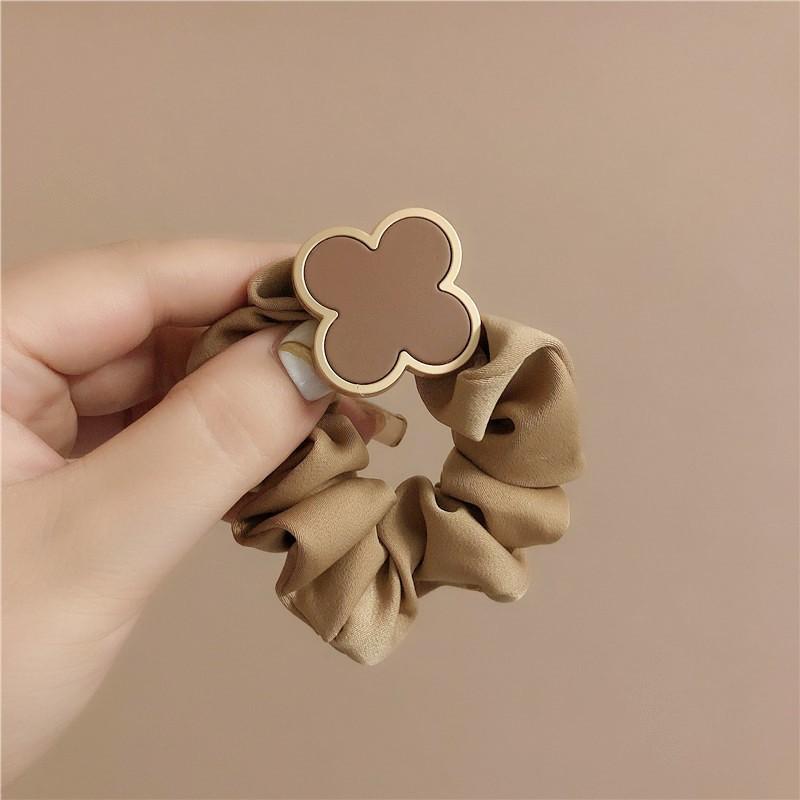 Hair ring French retro satin large intestine ring adult temperament hair accessories simple Joker Pearl balls hair rope.