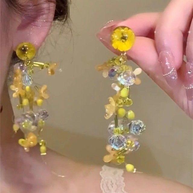 Silver needle resin flower fringed earrings super fairy temperament versatile stud earrings niche sweet high-end earrings women