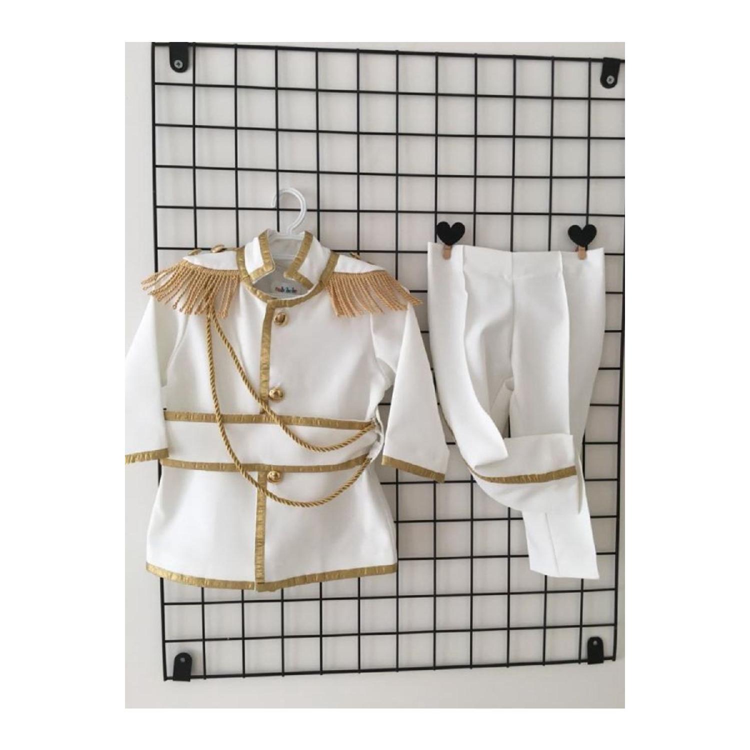 

White & Gold Circumcision Outfit (PRINCES COSTUME) 1,5-2,5 Yaş білий