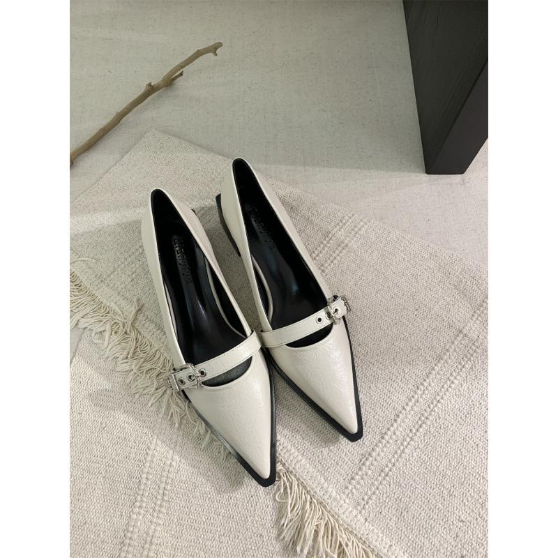 

2025 весна и осень новая мода универсальные толстый каблук острый носок высокий каблук одинарные туфли женские корейская версия французские маленькие кожаные туфли ретро 39