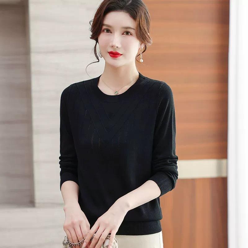 Long-sleeved Sweater Solid-color Round-neck Knitwear for Women Paired with Loose and Casual Pullover Autumn and Winter