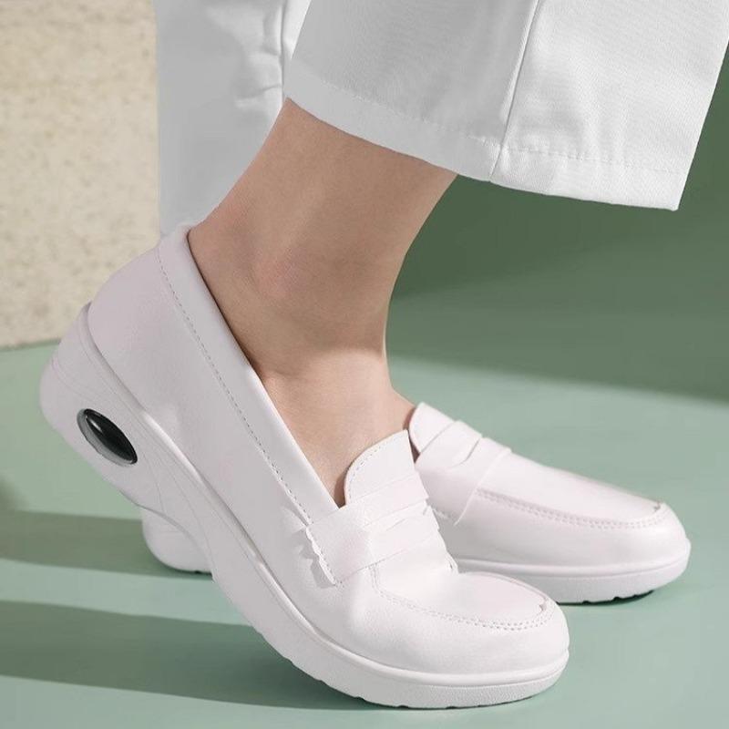 2025 New Women Flat Casual Shoes Nurse Light Comfortable White Mother Shoes Loafers Ladies Leather Shoe Work Shoe Zapatos Mujer