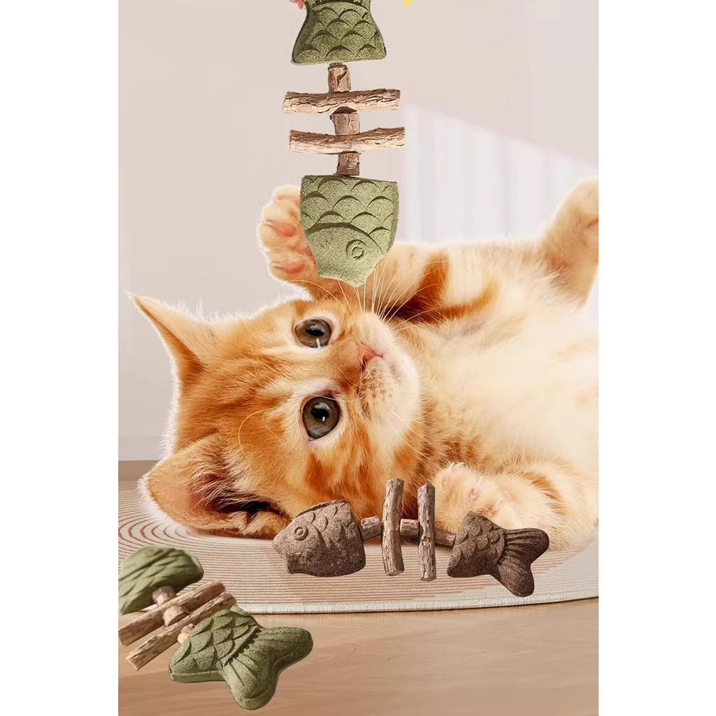 Realistic Fish Shaped Cat Chew Toy Durable Teething Bone For Kittens With Silvervine And Catnip