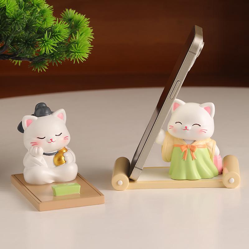 Guochao Panda Phone Holder: Cute Desk Stand for Watching Dramas & Office Use, Cartoon Pet Ornament Gift