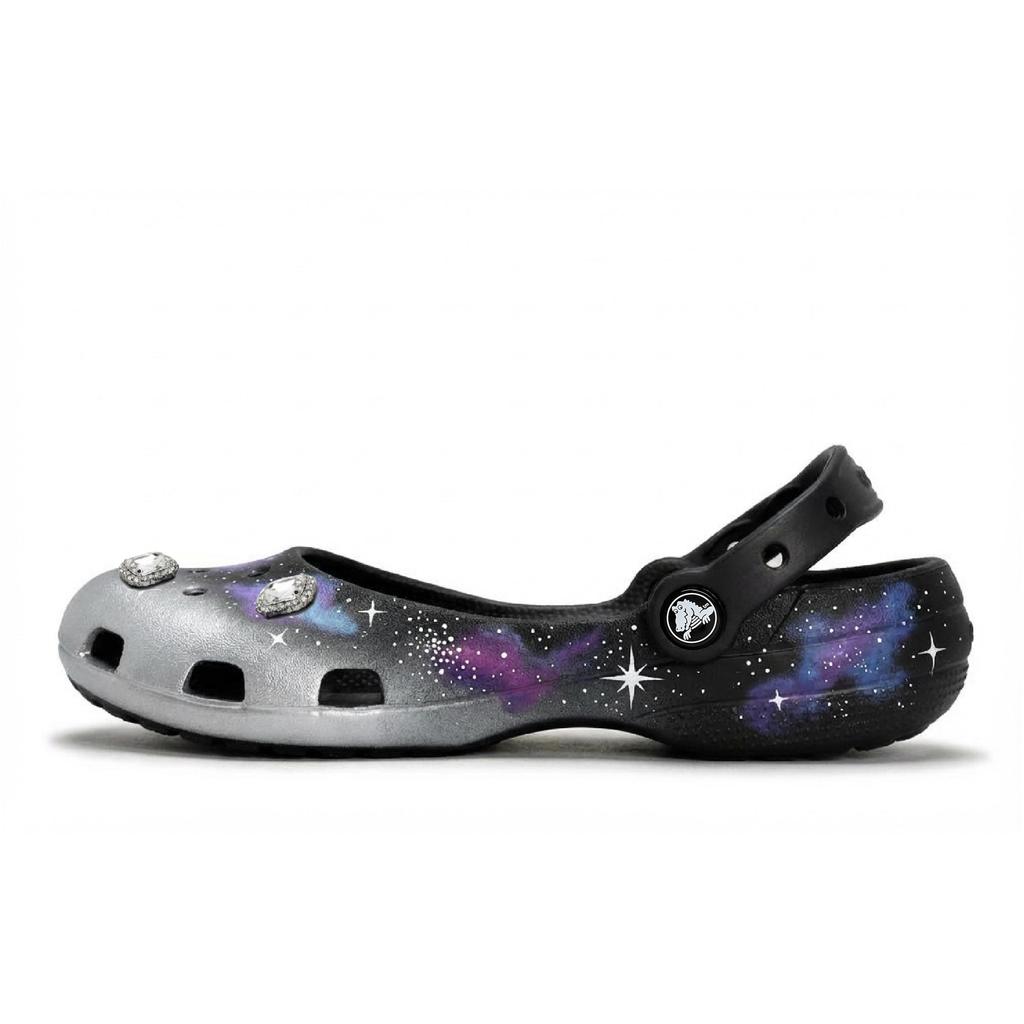 Crocs Classic Ballet 811 Fabrication, Sabots Galaxie Coucher de Lune Femmes Noir Bleu Violet 211994-001(Team80-S-BOX)