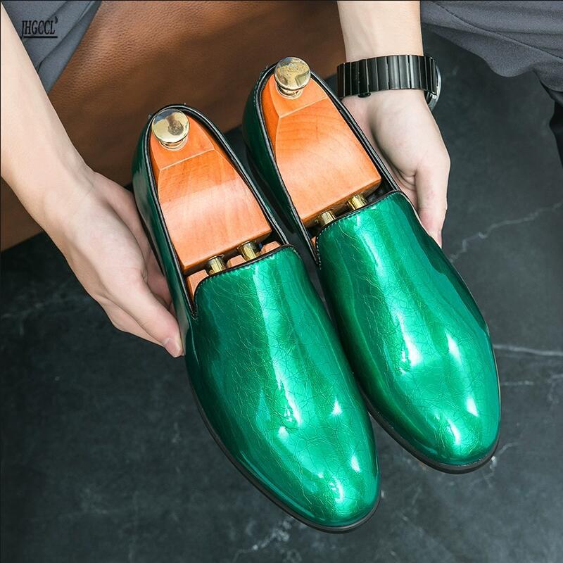 Fashion New wedding shoes high-end glossy casual shoes, ice-crack one-step men's business trendy shoes Zapatos Hombre A19