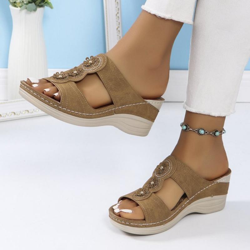 Mode Damen Hausschuhe 2024 Neue Sommer Keilabsatz Hausschuhe Damen Übergröße Retro Blume Römische Sandalen Leicht Rutschfest Strand Pantoletten Damen