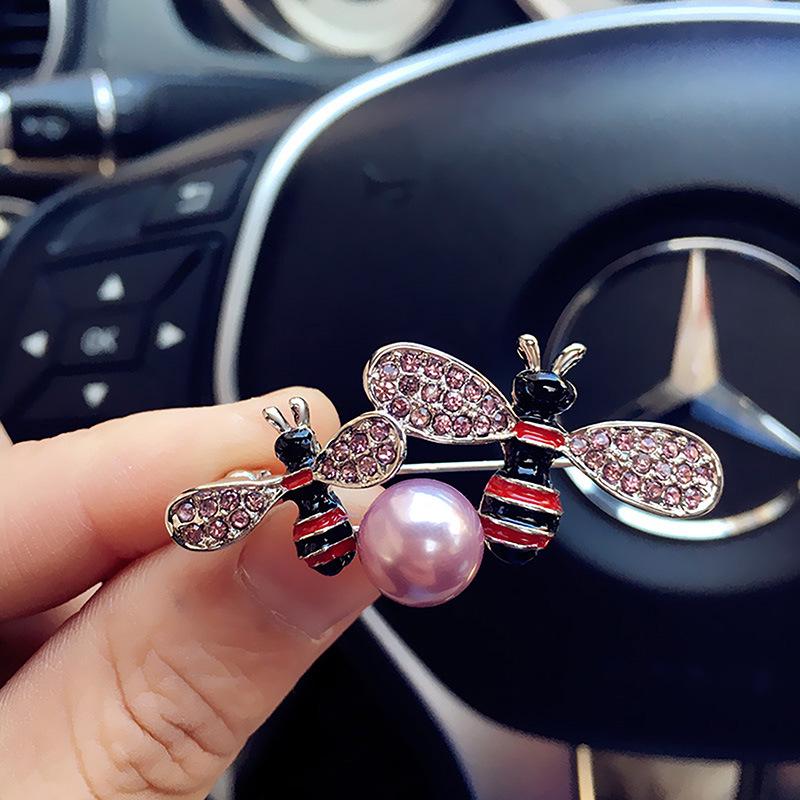 Rhinestone Bee Brooch Pearl Pin - Elegant Clothing Accessory