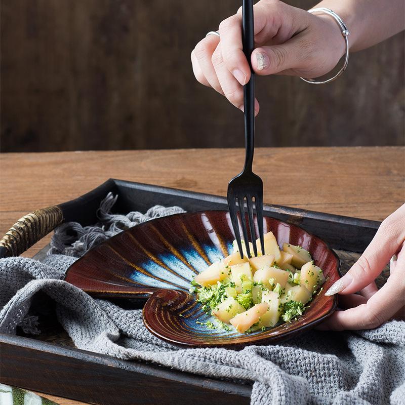 Kreatywna transformacja pieca Ceramic Plate Restauracja Homestay Specjalna zastawa stołowa Personalizowany talerz muszlowy Talerz muszlowy