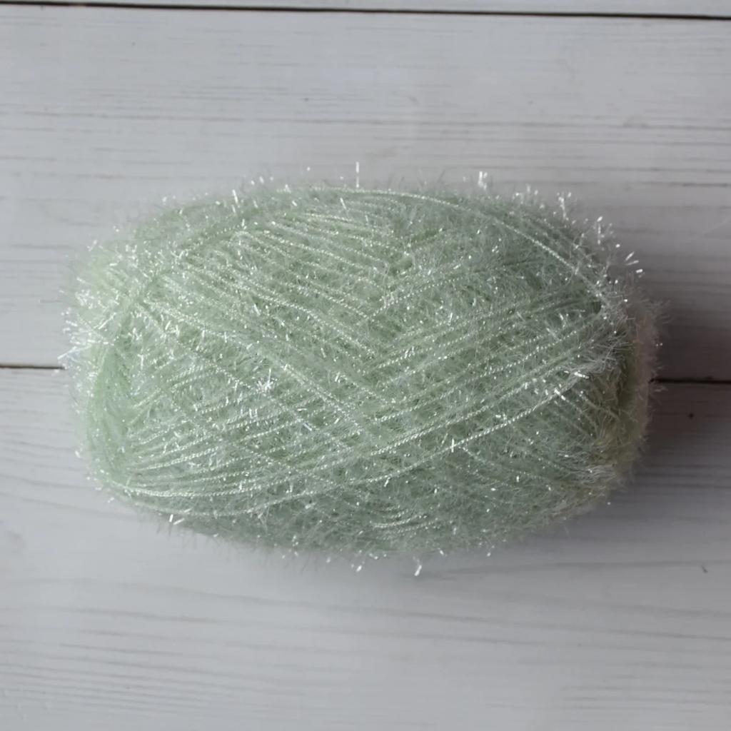 4 Stück buntes Polyester-Wimperngarn-Set - Flauschiges Bastelgarn zum Häkeln, DIY-Handstrickzubehör, Großpackung 400g