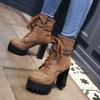 Stivali Chunky con Plateau e Borchie Stile Punk Dark da Donna 2026