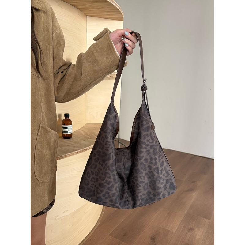Large capacity leopard print shoulder tote bag autumn and winter new retro commuter versatile messenger bag women