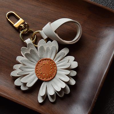 Original Design GD Small Daisy, Handmade Sheepskin Car Key Bag, Pendant Ins Tide, Gift Keychain.