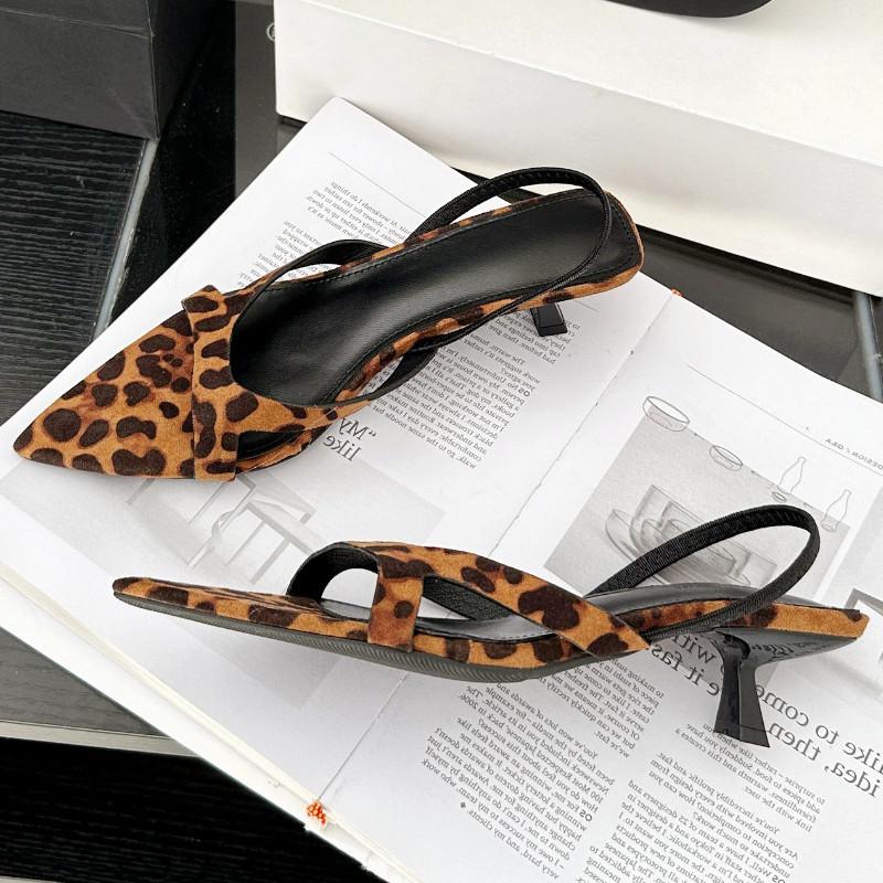 Fashion New Pointed Toe Women Sandals Mid Heels Leopard Open Toe Slide Sandals 2025 Summer New Designer Fashion Thin Heel Party Shoes