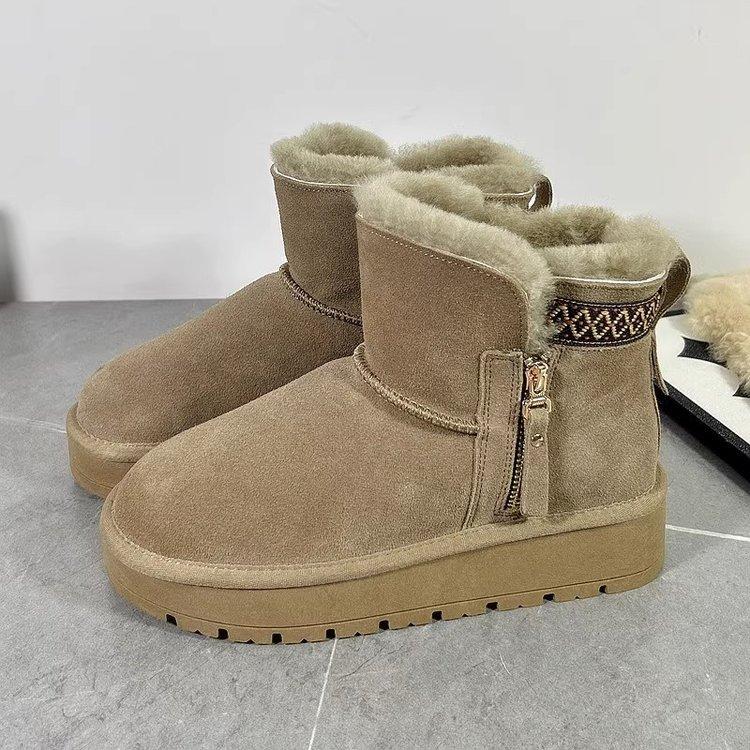 

Thick-soled snow boots women s 2025 new fur integrated side zipper Northeast short tube piled and thickened ethnic cotton shoes 40