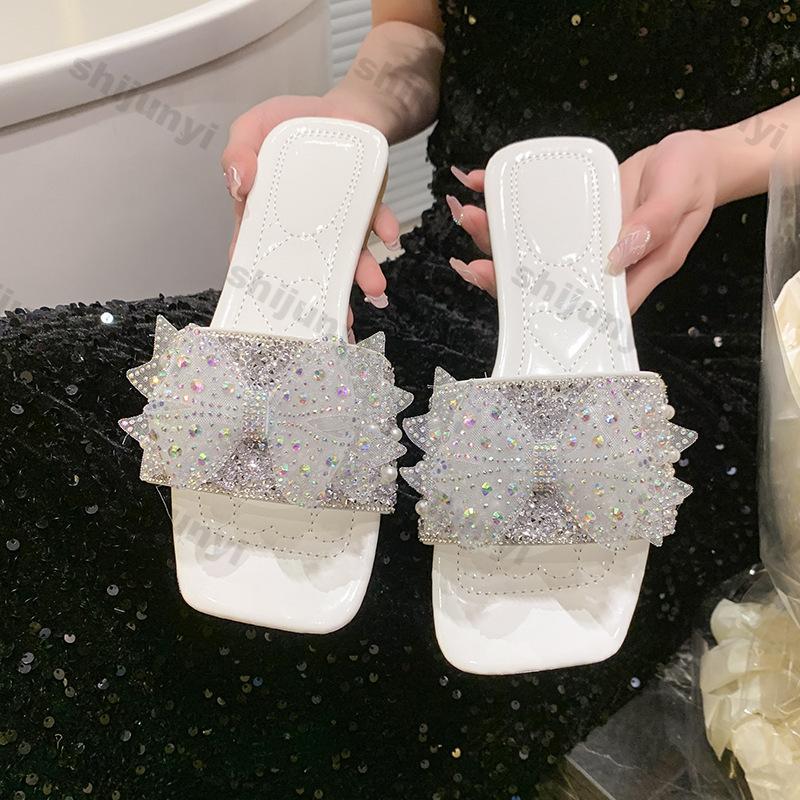 Fashion Women Summer Shoes 2025 New Fashion Comfortable Non Slip Bow-knot Slippers Outdoor Soft Sole Rhinestone Dress Style Women Sandal