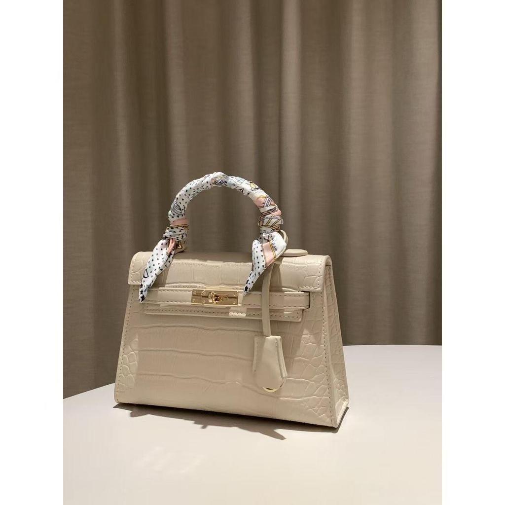 Versatile Kelly Bag: Luxury Textured Handbag for All Seasons - Women's Fashion, Casual Style
