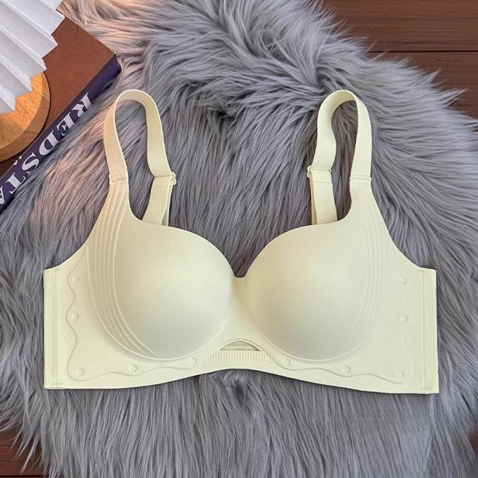 One Piece Seamless Bra for Women Slim with Complementary Breasts Soft Steel Ring Bra Anti Sagging Adjustable Bra
