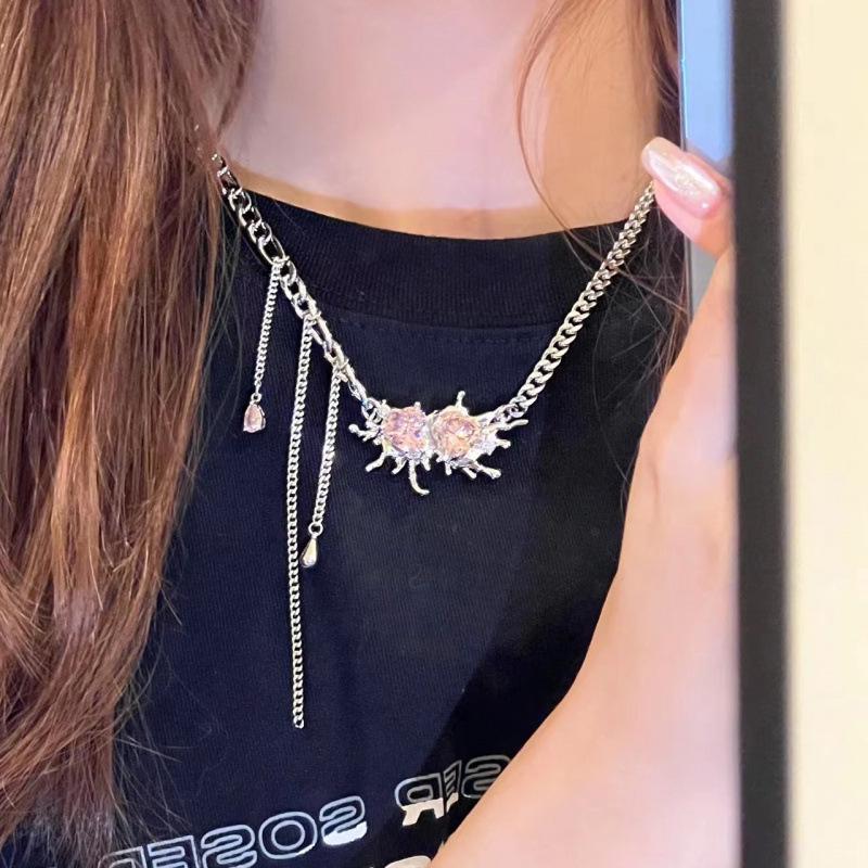 Exaggerated Pink Heart Zirconia Necklace with Cool Design