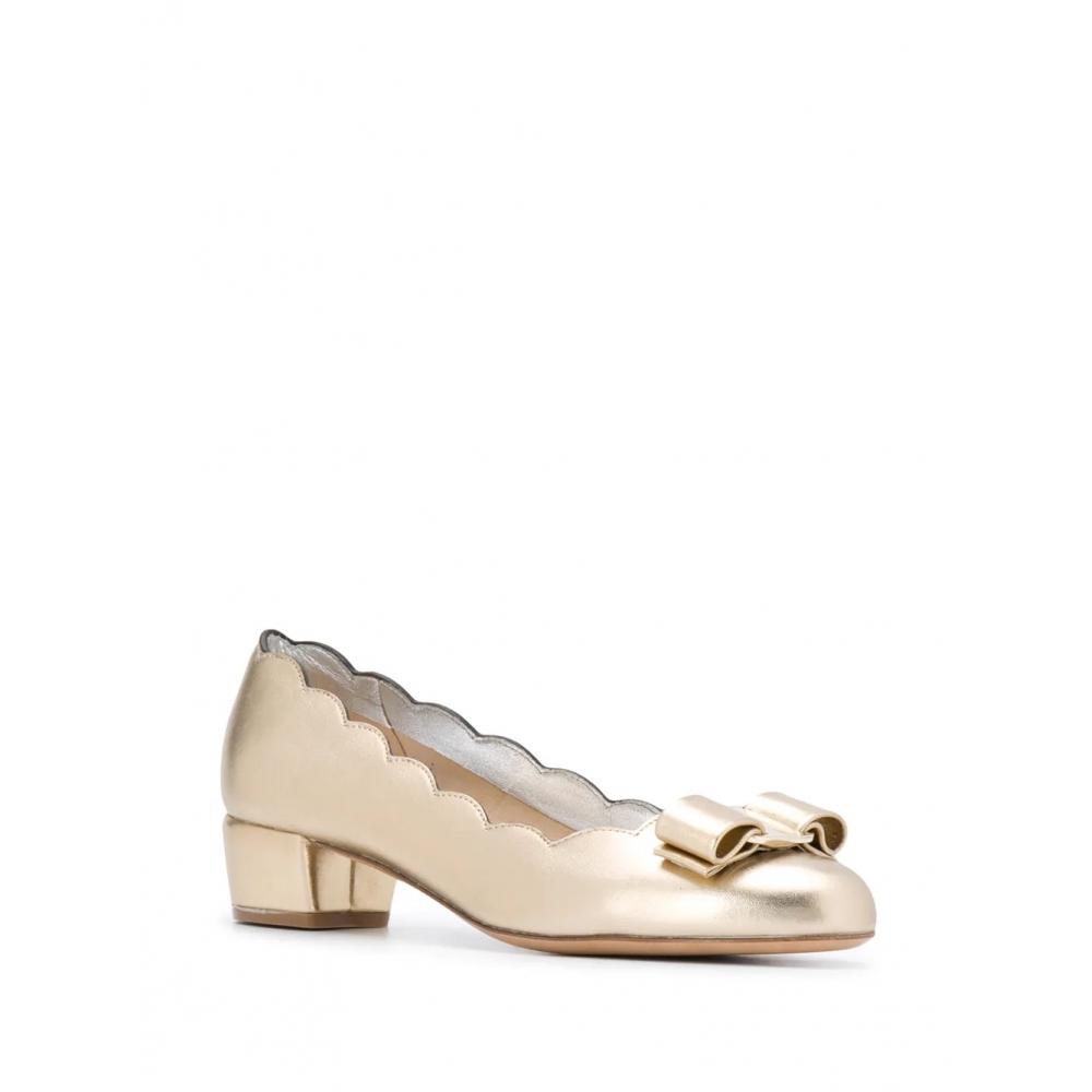 Salvatore Ferragamo Ferragamo Vara Bow Pumps Gold
