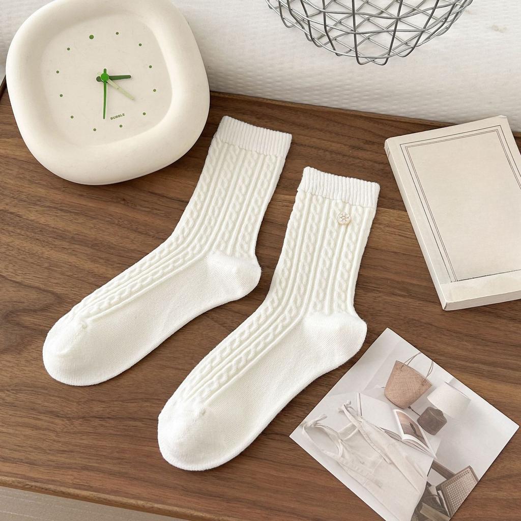 Ladies Autumn and Winter Vintage All Match Solid Color Hemp Pattern Micro Pressed Shell Buckle In The Tube Pile Socks